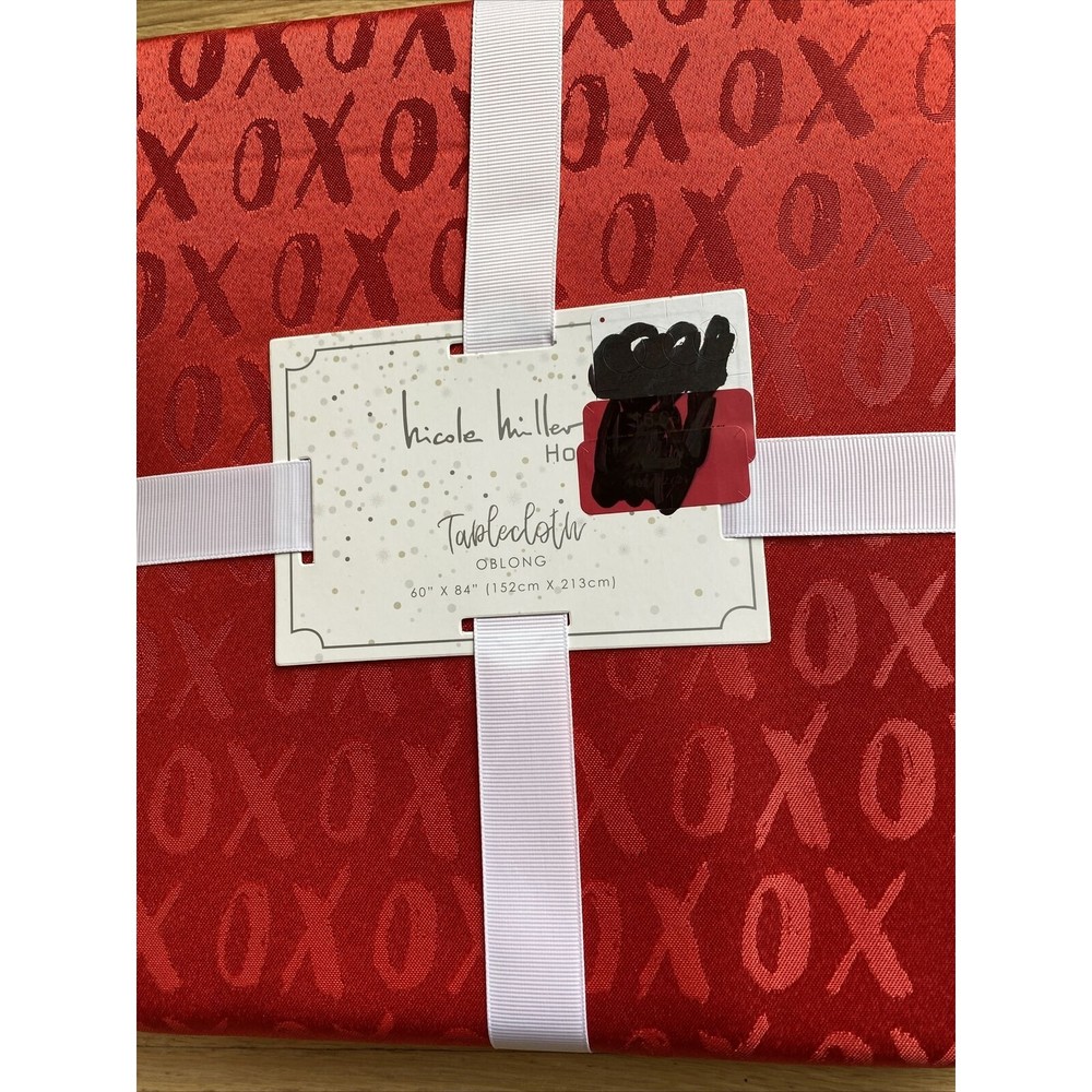 NEW Nicole Miller XOXO Red Valentine's Day Polyester Tablecloth 60” X 84”